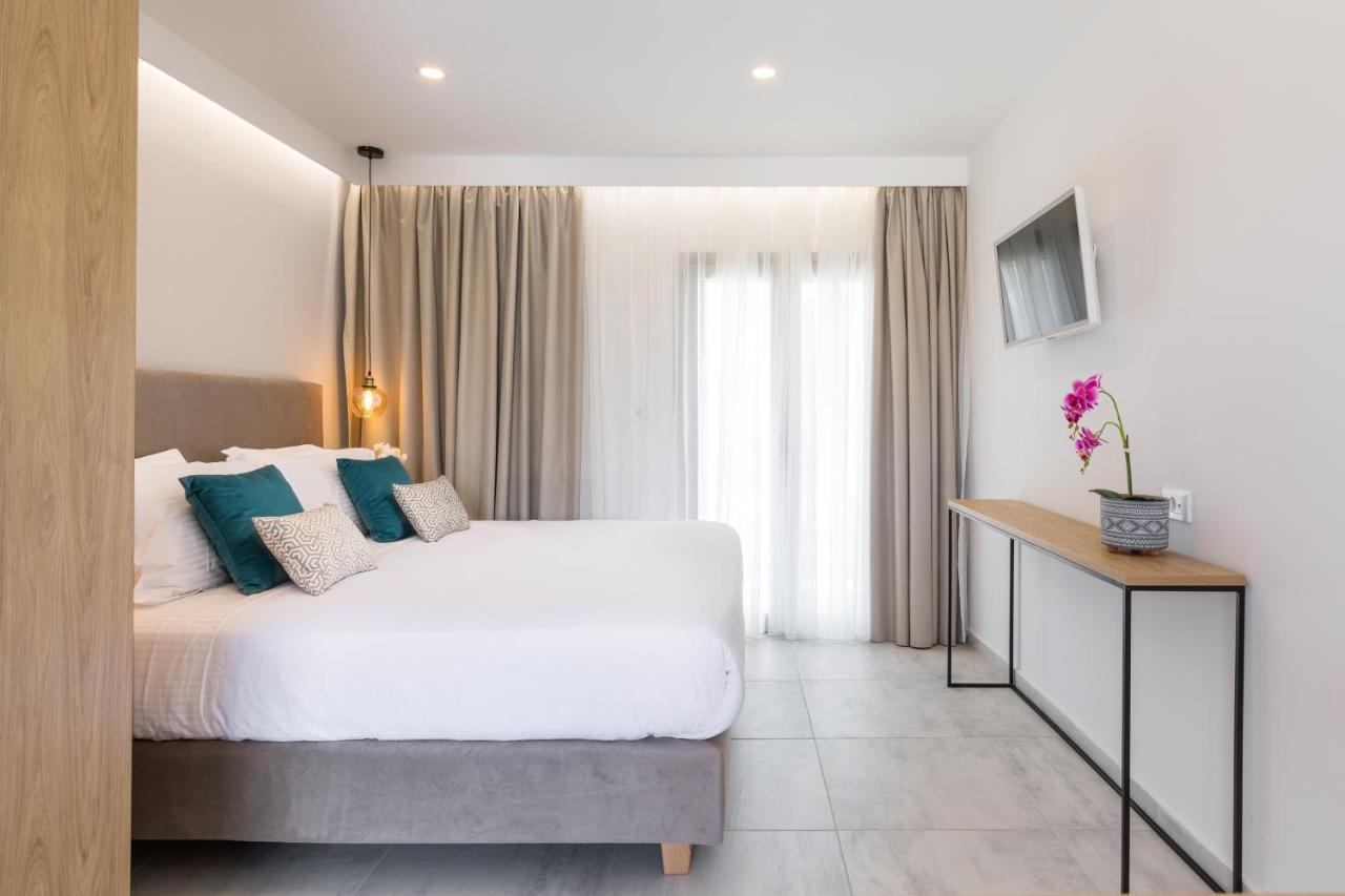 V Luxury Aparthotel