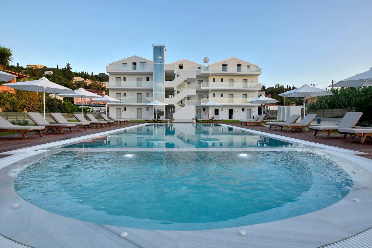 V Luxury Aparthotel